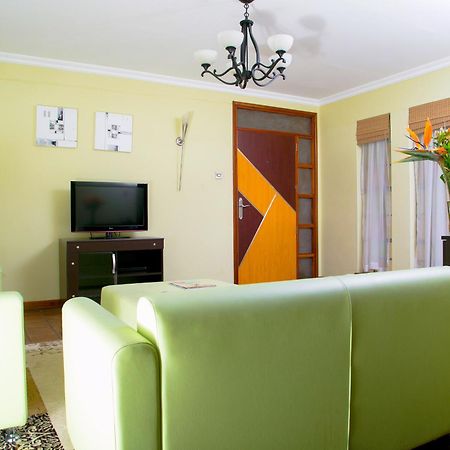 Batians Apartment Hotel Nairobi Habitación foto