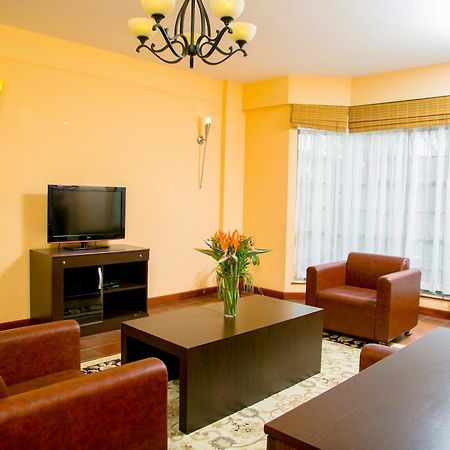 Batians Apartment Hotel Nairobi Habitación foto